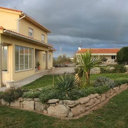 Quartos Em Vivenda Serra Da Estrela Frühstückspension