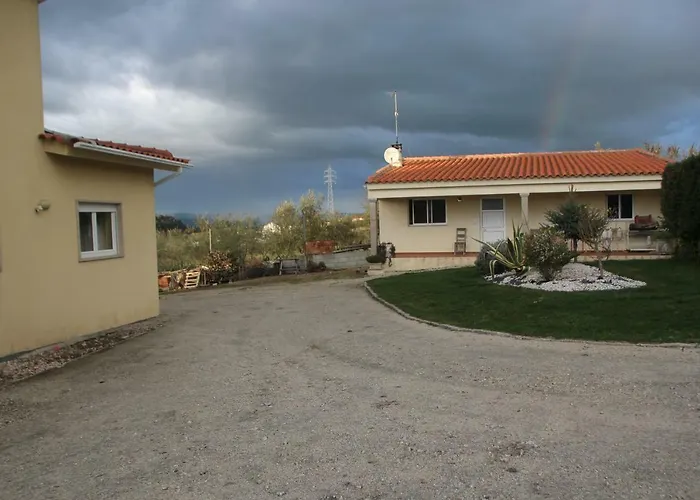 Oda ve Kahvaltı Quartos Em Vivenda Serra Da Estrela *