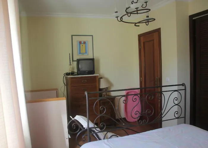 Quartos Em Vivenda Serra Da Estrela Celorico Da Beira